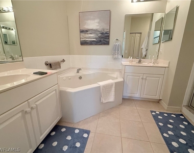 3555 Laurel Greens Lane N - Photo Thumbnail 11