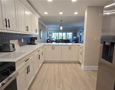 12945 Vanderbilt Drive - Photo Thumbnail 17