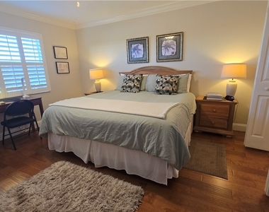 12945 Vanderbilt Drive - Photo Thumbnail 18