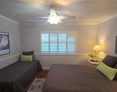 12945 Vanderbilt Drive - Photo Thumbnail 26