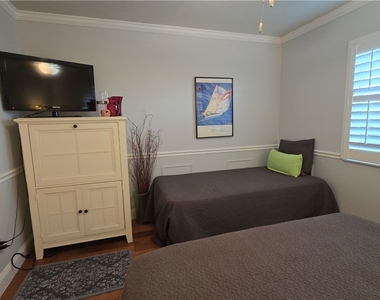 12945 Vanderbilt Drive - Photo Thumbnail 27