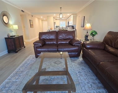 12945 Vanderbilt Drive - Photo Thumbnail 10