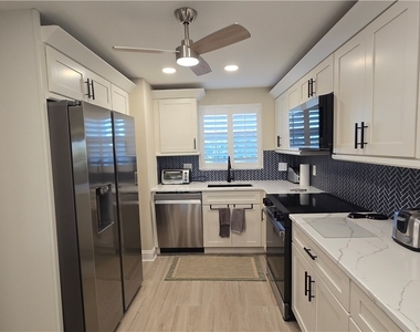 12945 Vanderbilt Drive - Photo Thumbnail 16