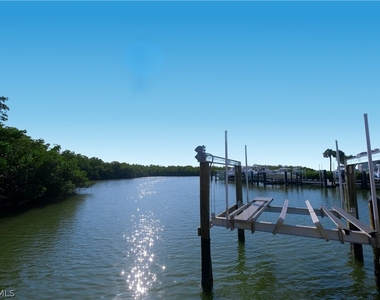 12945 Vanderbilt Drive - Photo Thumbnail 5