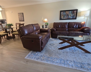 12945 Vanderbilt Drive - Photo Thumbnail 8