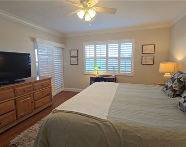 12945 Vanderbilt Drive - Photo Thumbnail 20