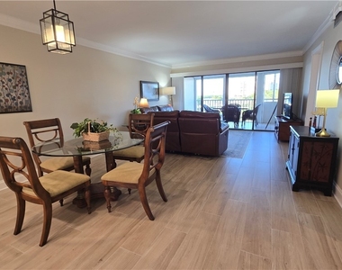 12945 Vanderbilt Drive - Photo Thumbnail 6