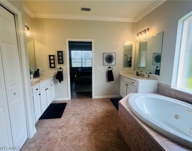 14265 Manchester Drive - Photo Thumbnail 10