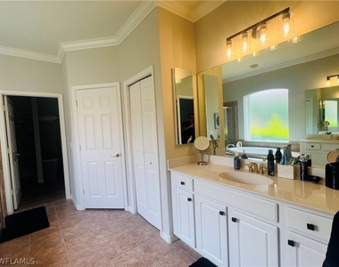 14265 Manchester Drive - Photo Thumbnail 11