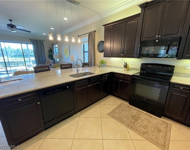 3326 Baltic Drive - Photo Thumbnail 4