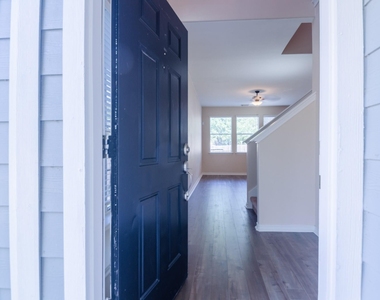 6303 Veranda Green Trail - Photo Thumbnail 2