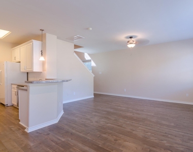 6303 Veranda Green Trail - Photo Thumbnail 9