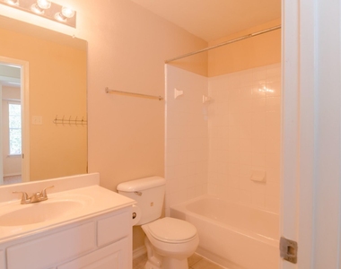 6303 Veranda Green Trail - Photo Thumbnail 18