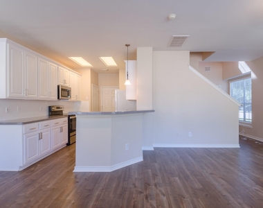 6303 Veranda Green Trail - Photo Thumbnail 8