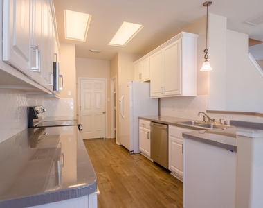 6303 Veranda Green Trail - Photo Thumbnail 10