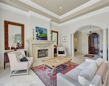 2052 Isla Vista Lane - Photo Thumbnail 2