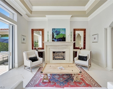 2052 Isla Vista Lane - Photo Thumbnail 3