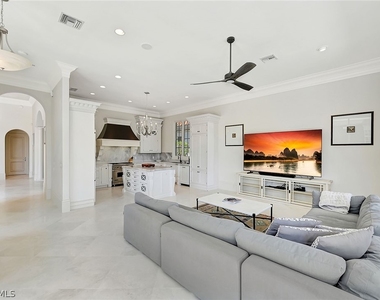 2052 Isla Vista Lane - Photo Thumbnail 11