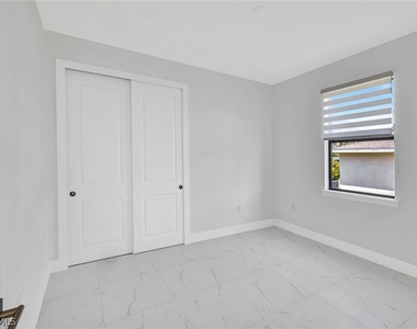 430/432 Bell Boulevard S - Photo Thumbnail 20