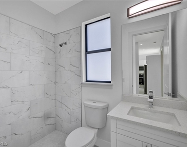 430/432 Bell Boulevard S - Photo Thumbnail 21