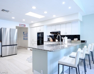 760 106th Avenue - Photo Thumbnail 5