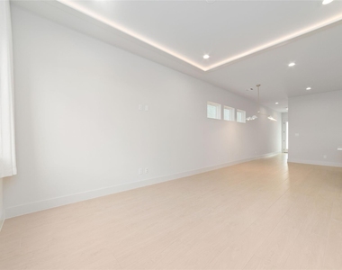 3007 Ventas Drive - Photo Thumbnail 11