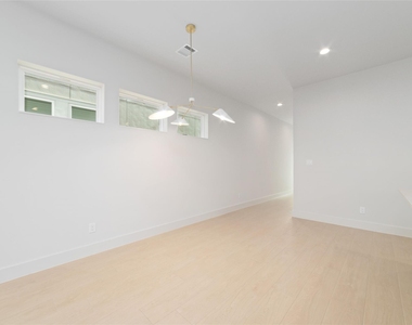 3007 Ventas Drive - Photo Thumbnail 5