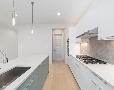 3007 Ventas Drive - Photo Thumbnail 14