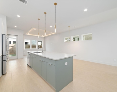 3007 Ventas Drive - Photo Thumbnail 13