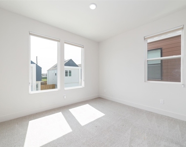 3007 Ventas Drive - Photo Thumbnail 33