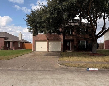 4707 E Parma Drive - Photo Thumbnail 1