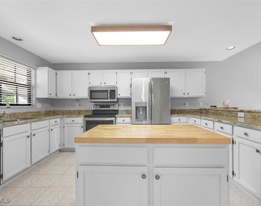 6654 Tannin Lane - Photo Thumbnail 4