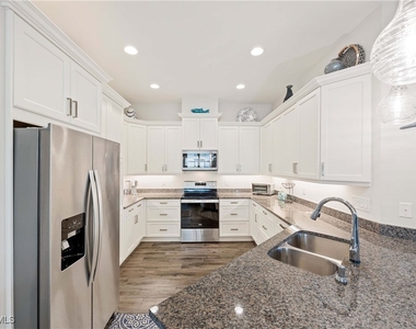 5855 Haiti Drive - Photo Thumbnail 13