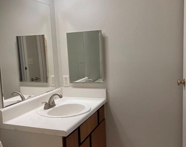 3075 Walnut Bend Lane - Photo Thumbnail 19