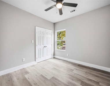 8512 Farqueson Street - Photo Thumbnail 14
