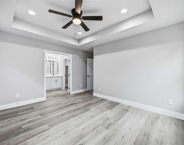 8512 Farqueson Street - Photo Thumbnail 23