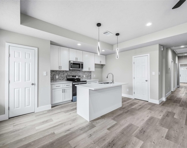 8512 Farqueson Street - Photo Thumbnail 8