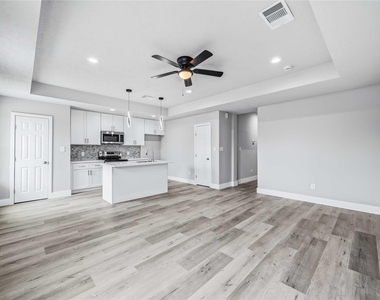 8512 Farqueson Street - Photo Thumbnail 3