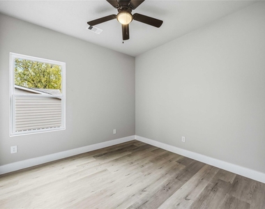 8512 Farqueson Street - Photo Thumbnail 19