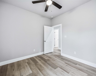 8512 Farqueson Street - Photo Thumbnail 16