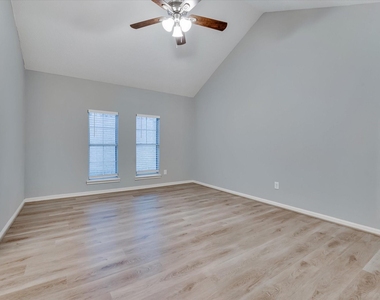 9407 Stockwell Drive - Photo Thumbnail 15