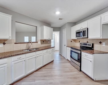 9407 Stockwell Drive - Photo Thumbnail 4