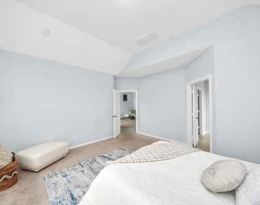 208 Salange Lane - Photo Thumbnail 9