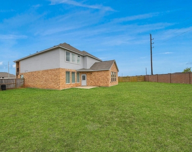 208 Salange Lane - Photo Thumbnail 4
