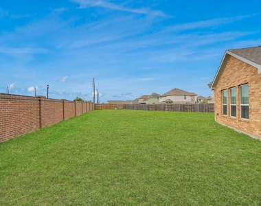 208 Salange Lane - Photo Thumbnail 2