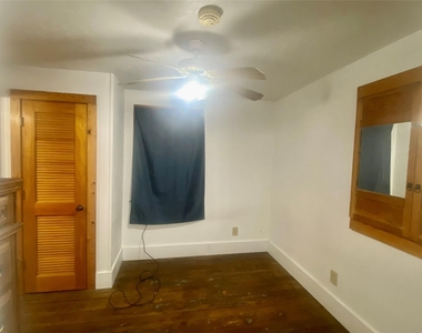 5618 Avenue L - Photo Thumbnail 7