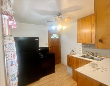 5618 Avenue L - Photo Thumbnail 9