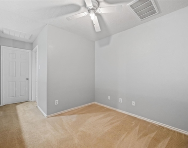 8912 Elm Drake Lane - Photo Thumbnail 16