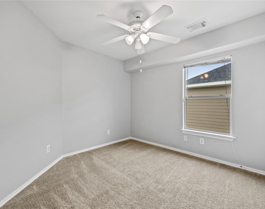 8912 Elm Drake Lane - Photo Thumbnail 14