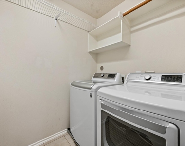 8912 Elm Drake Lane - Photo Thumbnail 17